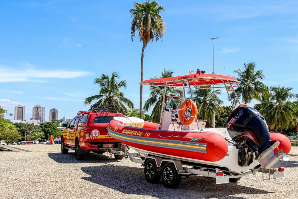 Corpo de Bombeiros Militar vai abrir exposição de viaturas e equipamentos no Capim Dourado Shopping
