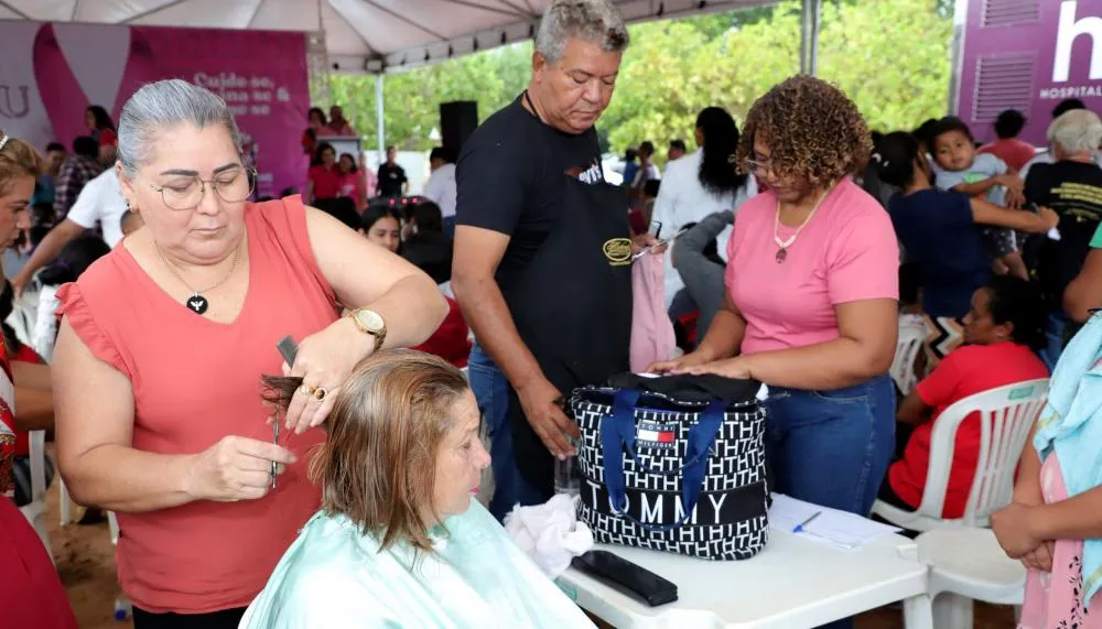Mais de 500 mulheres são atendidas em ação do Outubro Rosa promovida pelo Governo do Tocantins em Palmas