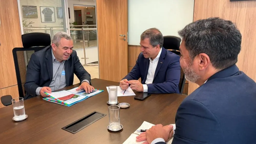 Ronivon apresenta projeto de revitalização do Centro Histórico ao presidente do BRB