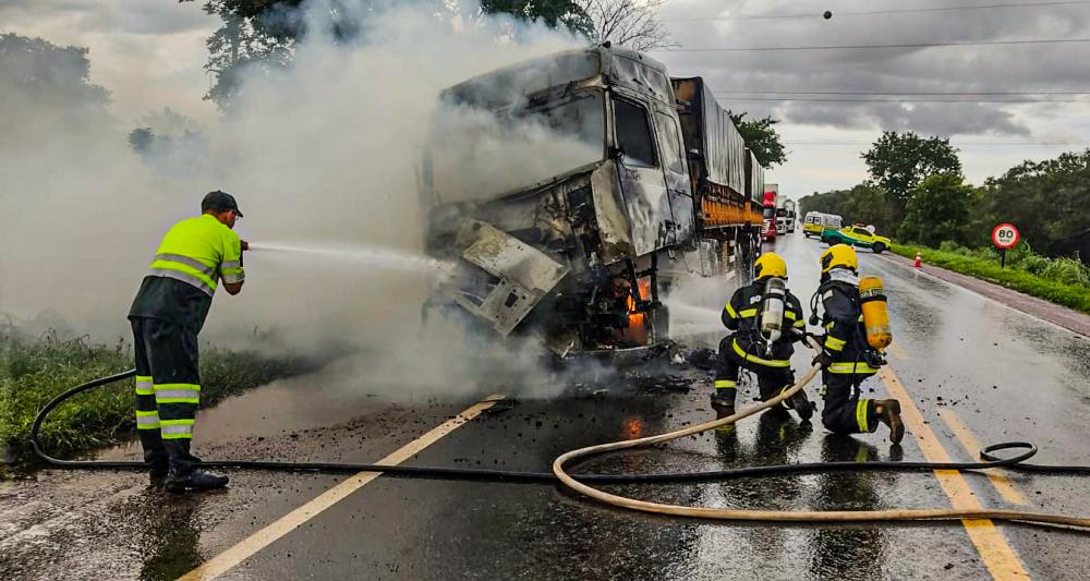 Bombeiros militares atendem três acidentes de trânsito em Gurupi
