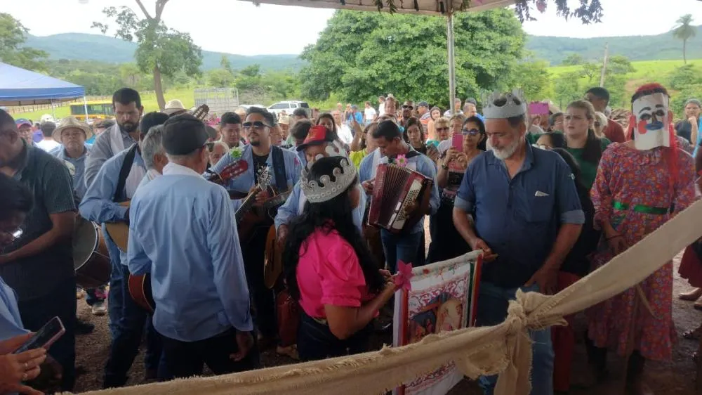 Na zona rural de Barrolândia fiéis mantém tradição de Folia de Reis 