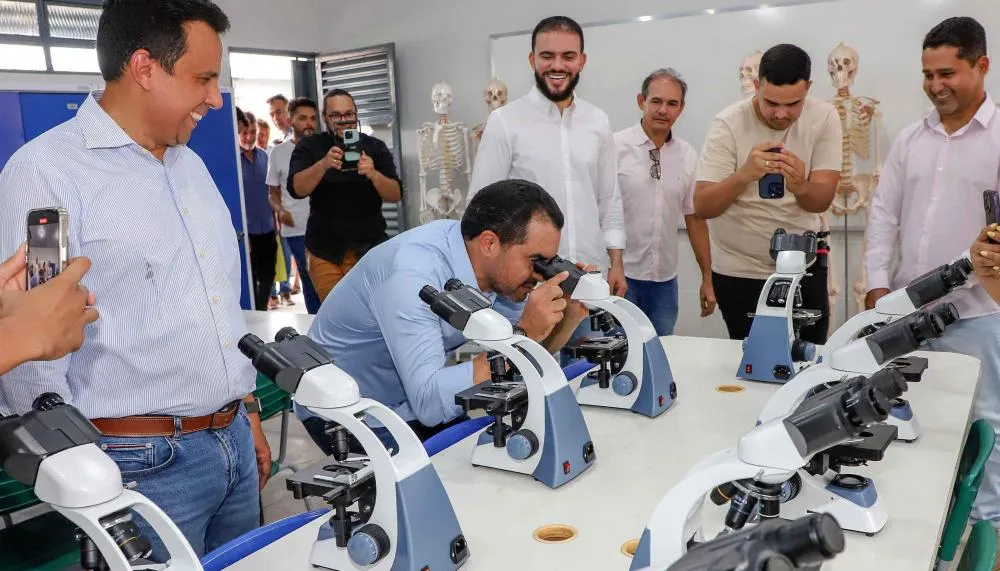 Com investimento de quase R$ 3 milhões, governador Wanderlei Barbosa inaugura reforma e ampliação de escola estadual em Bom Jesus do Tocantins