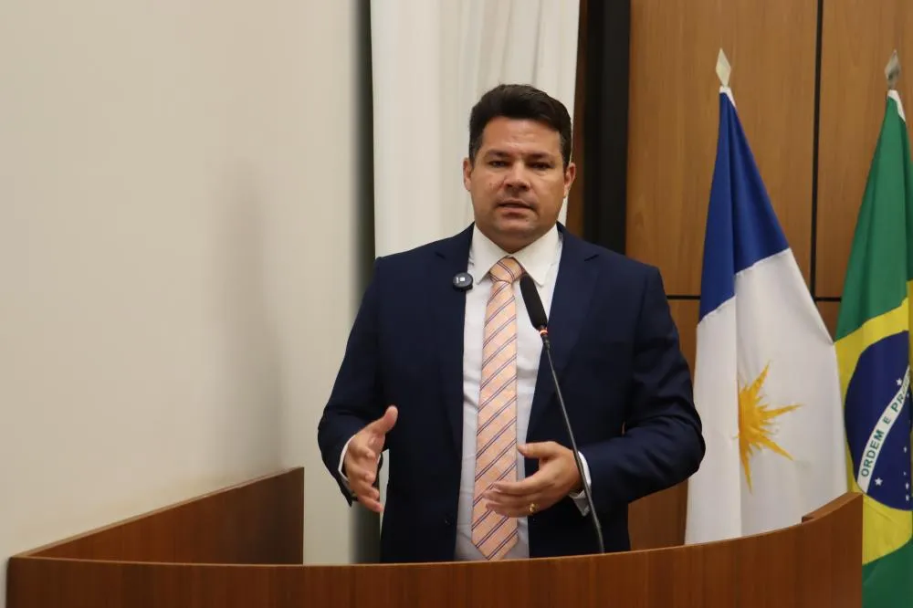 Walter Viana é escolhido como líder do prefeito Eduardo Siqueira Campos na Câmara 