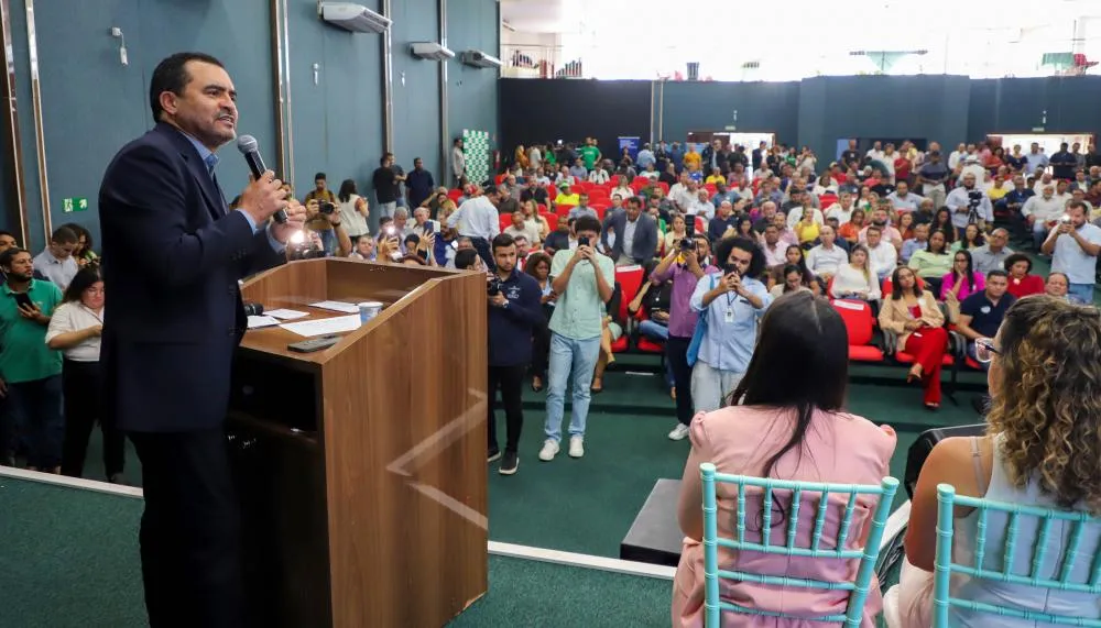 Governador Wanderlei Barbosa reforça a parceria do Estado com os municípios em encontro com mais de 100 prefeitos