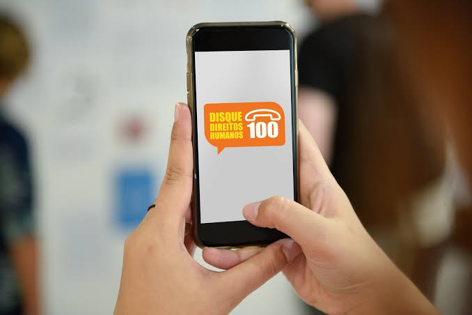 Governador do Tocantins sanciona lei de obrigatoriedade da divulgação do Disque 100 em salas de cinemas do Estado