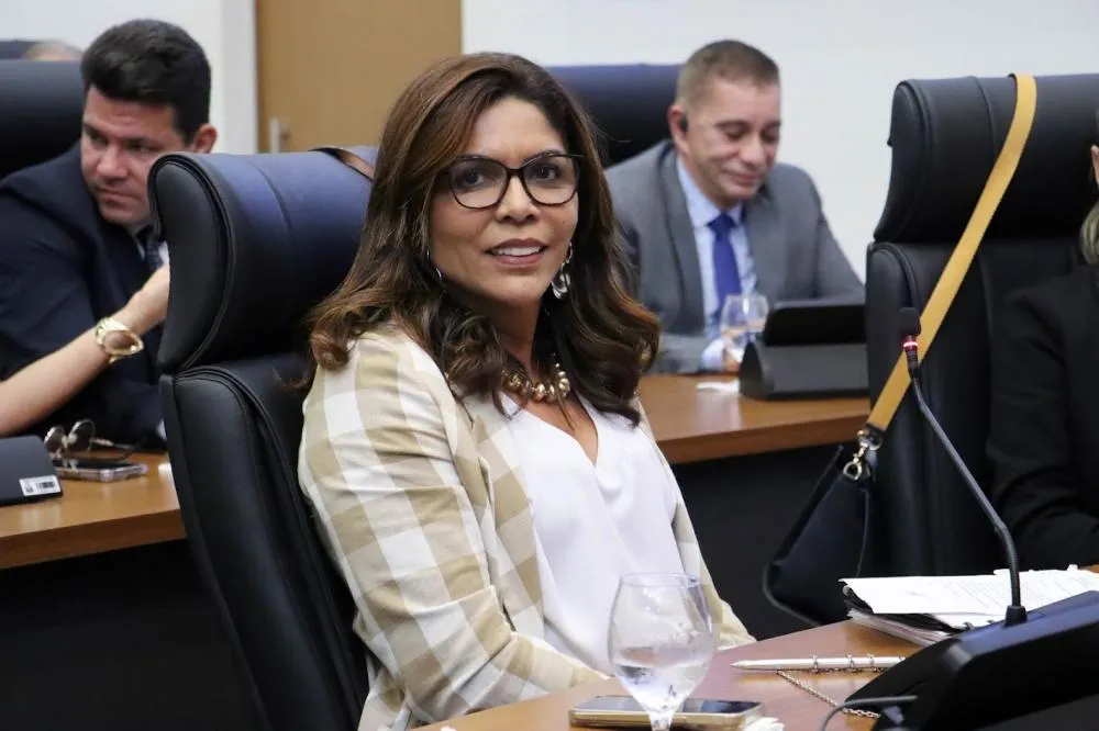 Jardim Aureny II pode receber melhorias na iluminação pública por meio de solicitação da vereadora Delma Freitas