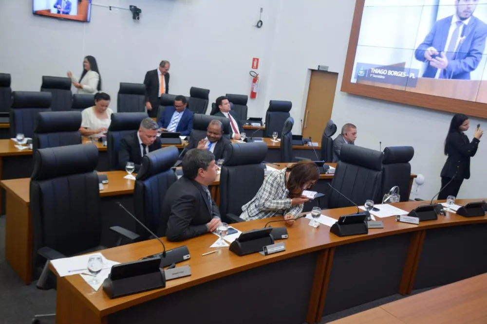 Vereadores debatem saúde, autismo, Agrotins e CPI do Transporte em sessão ordinária