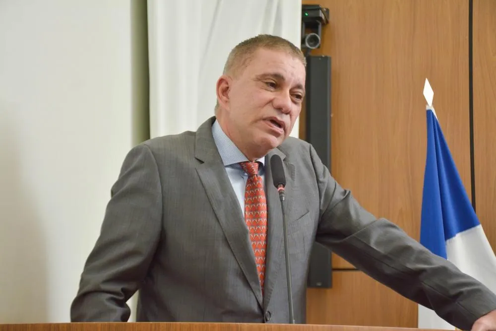 Os recuos do vereador Amastha 