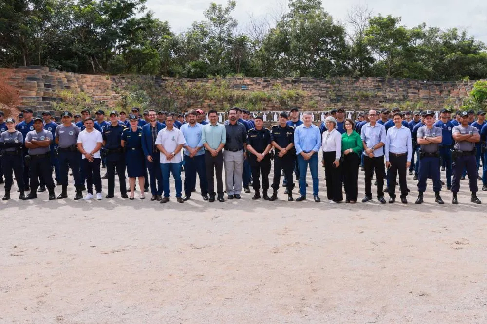 Eduardo Siqueira acompanha formação da nova turma da Guarda Metropolitana de Palmas
