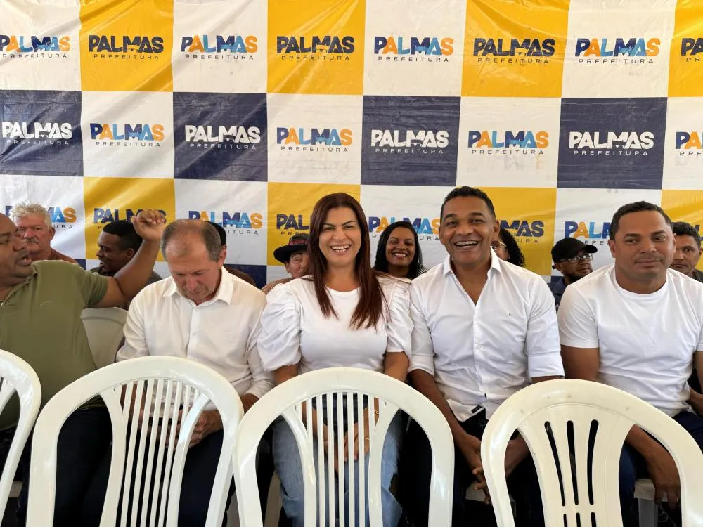 VEREADORA KARINA CAFÉ PARTICIPA DE ASSINATURA DE ORDEM DE SERVIÇO QUE MARCA INÍCIO DAS COMEMORAÇÕES DOS 36 ANOS DE PALMAS