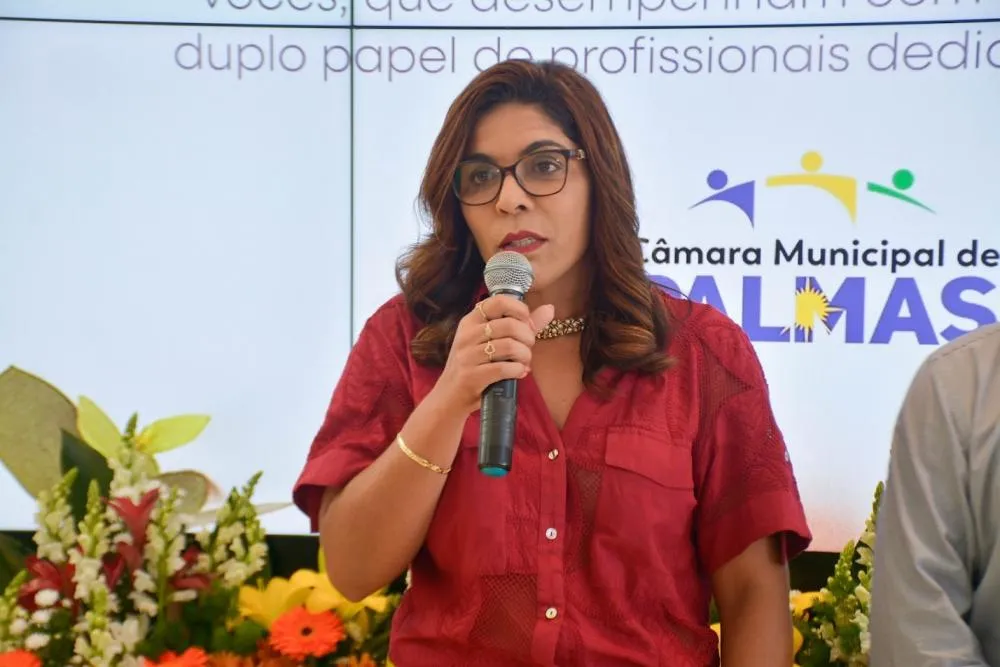 Delma Freitas elabora Projeto de Lei que visa atenção integral à crianças órfãs da Capital