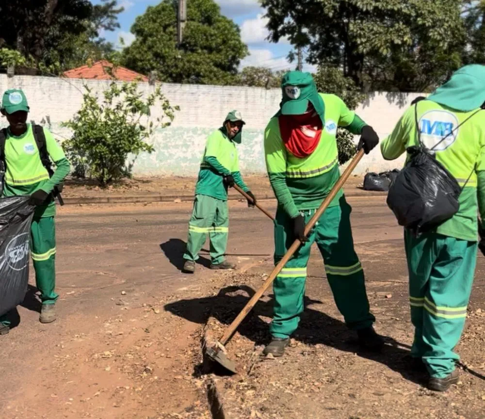 Força-tarefa com serviços de infraestrutura é intensificada em quadras da região norte de Palmas