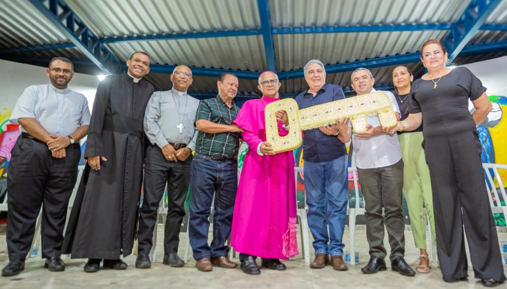 Vice-governador do Tocantins, Laurez Moreira, prestigia recepção do novo Bispo da Diocese de Porto Nacional, Dom José Moreira da Silva