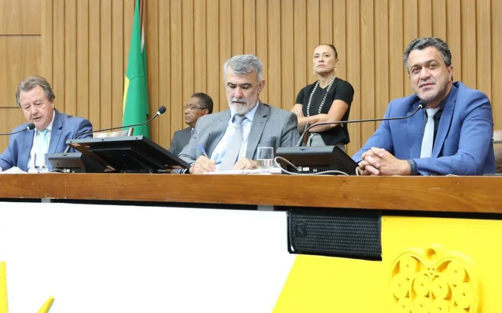 Mesa Diretora da Aleto envia projeto da LDO 2026 para a Comissão de Finanças