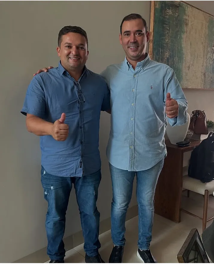 Laurez puxa Vicentinho para perto e nomeação no Detran pode abrir caminho para Eduardo Siqueira Campos