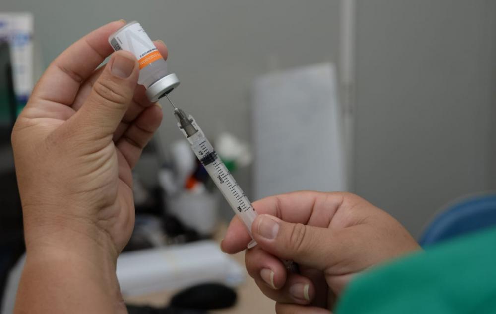 Semus recebe 360 imunizantes da Coronavac para segunda dose e convoca população para se vacinar
