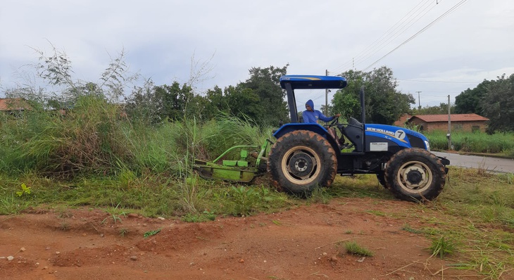 Marilon Barbosa solicita serviços de roçagens para a região Norte e Taquaruçu