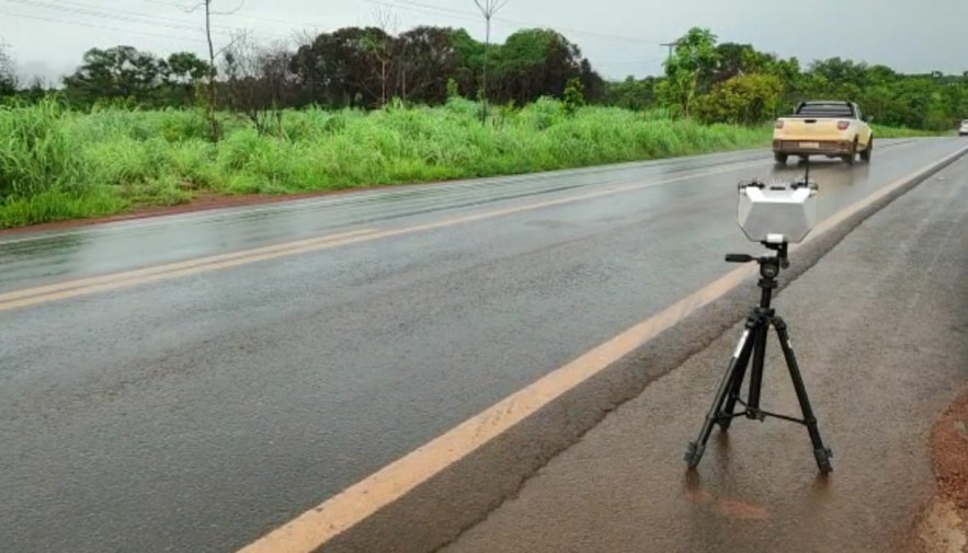 Polícia Militar e agentes de trânsito rodoviário iniciam operação de fiscalização de trânsito com uso de radar móvel