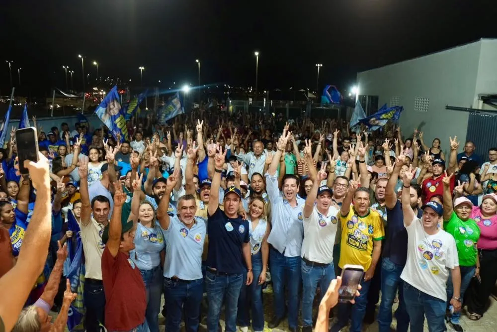 Olyntho reúne multidão em Araguaína e mostra força na reta final da campanha