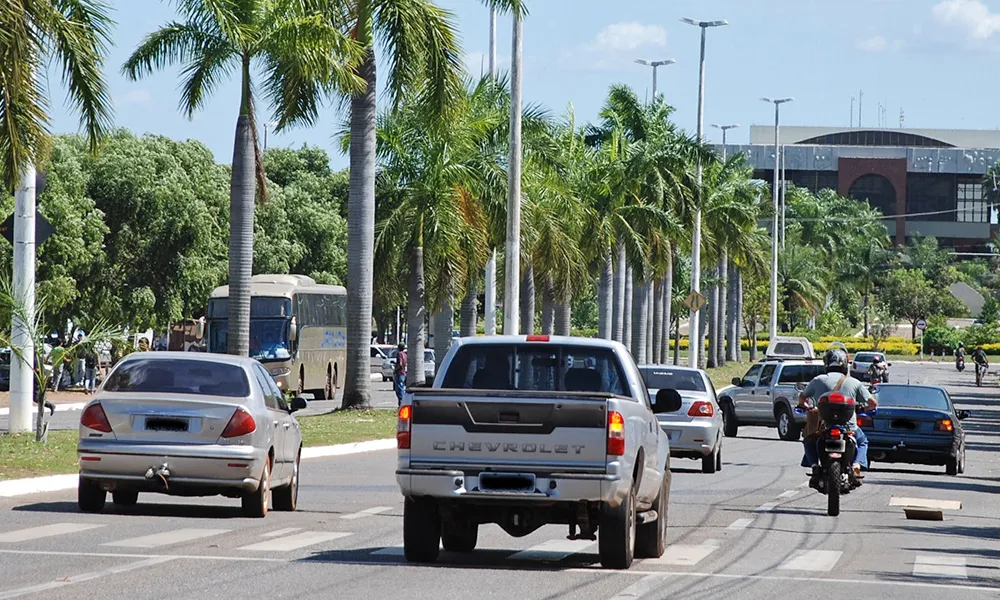 Veículos com placas finais 1 e 2 têm até dia 30 de setembro para quitar taxa do licenciamento