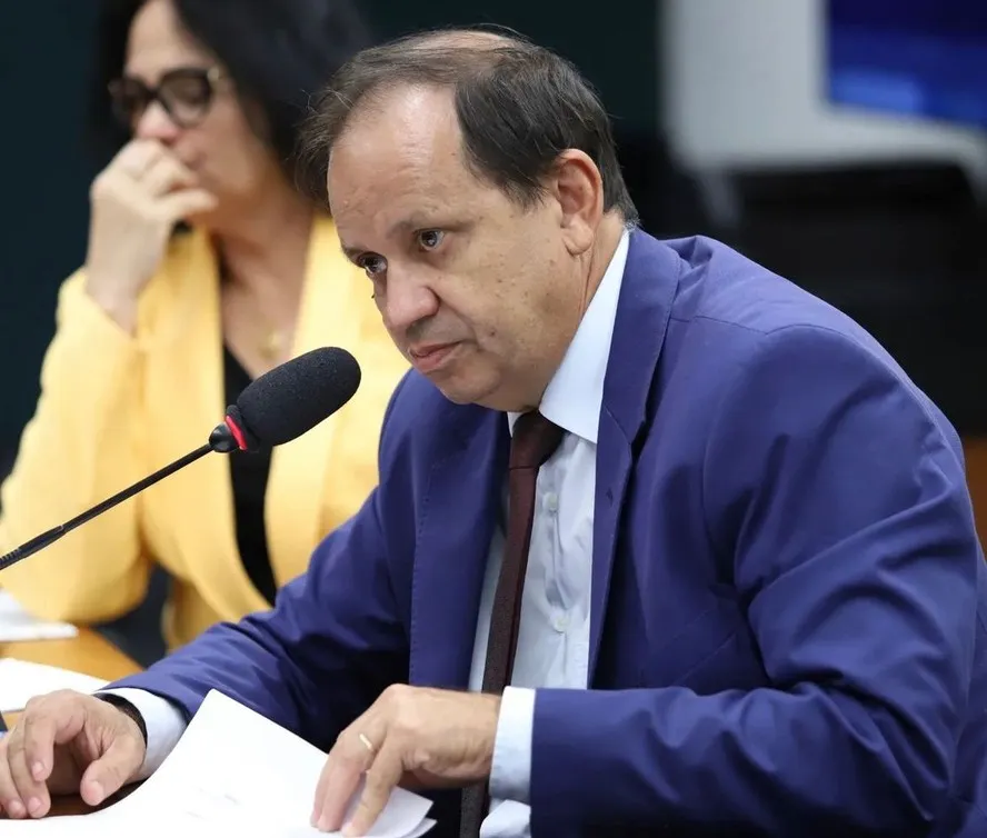 Nem o próprio filho foi eleito: votação de Thiago expõe limites da transferência de votos de Eli