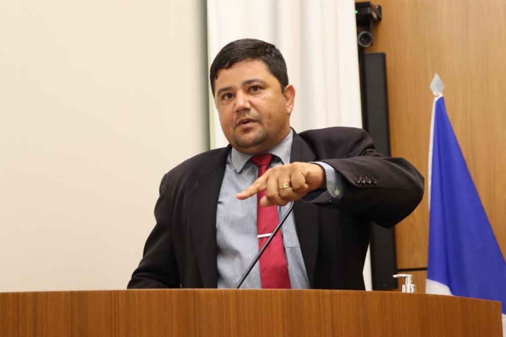 Rogério Freitas solicita serviços de limpeza para 603 sul