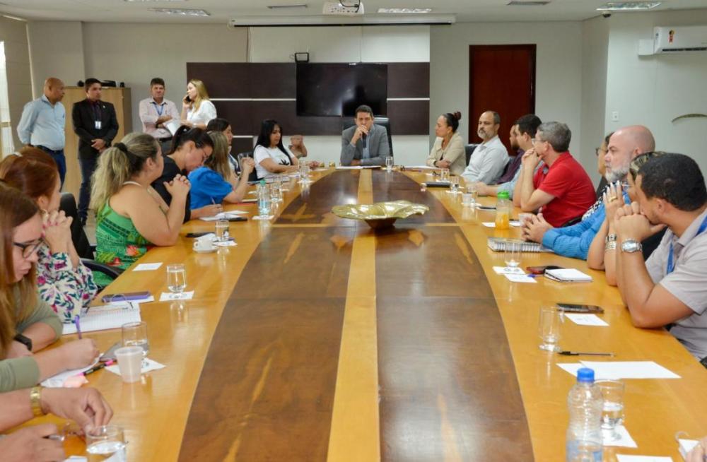 Aleto define detalhes da posse dos novos deputados