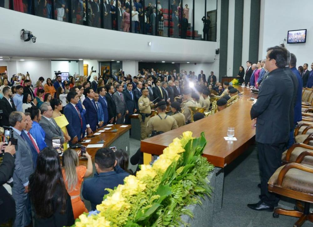 Deputados estaduais são empossados em Sessão Especial
