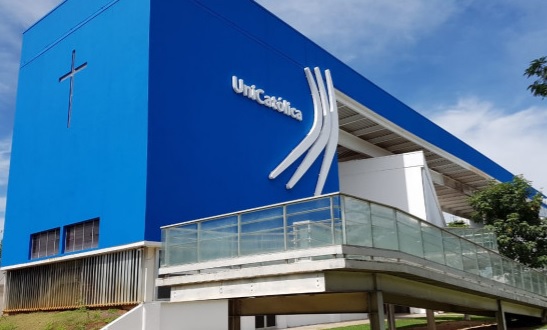 UniCatólica oferece bolsas para Biomedicina e Farmácia