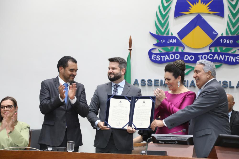 Prefeita Cinthia Ribeiro prestigia posses no Judiciário e Legislativo estadual