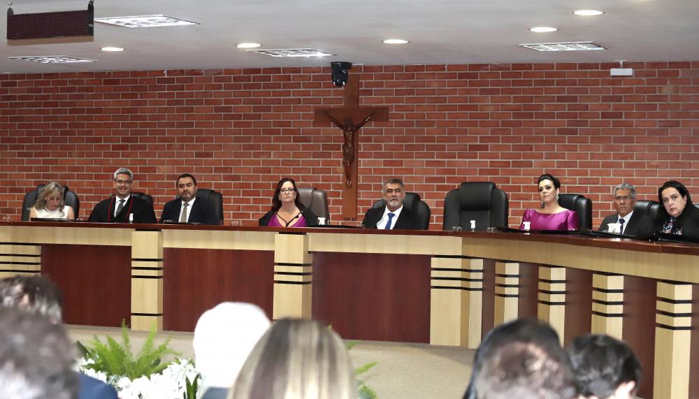 Governador Wanderlei Barbosa participa da posse da nova mesa diretora do TJTO e enaltece a presença feminina na Corte