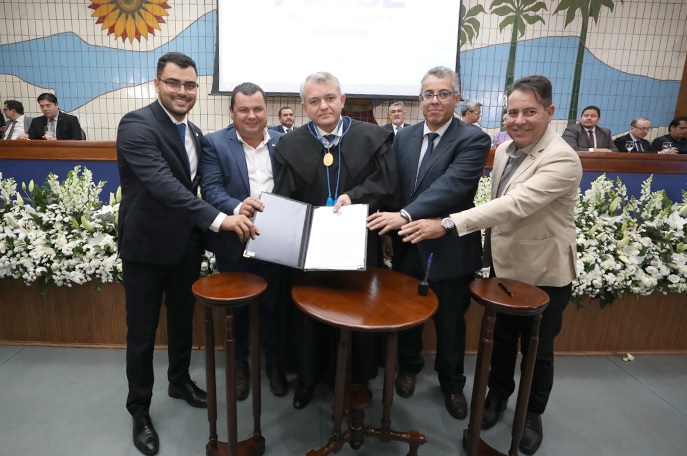 TCE assina Protocolos de Intenções sobre cumprimento de decisões e incentivo aos pequenos negócios