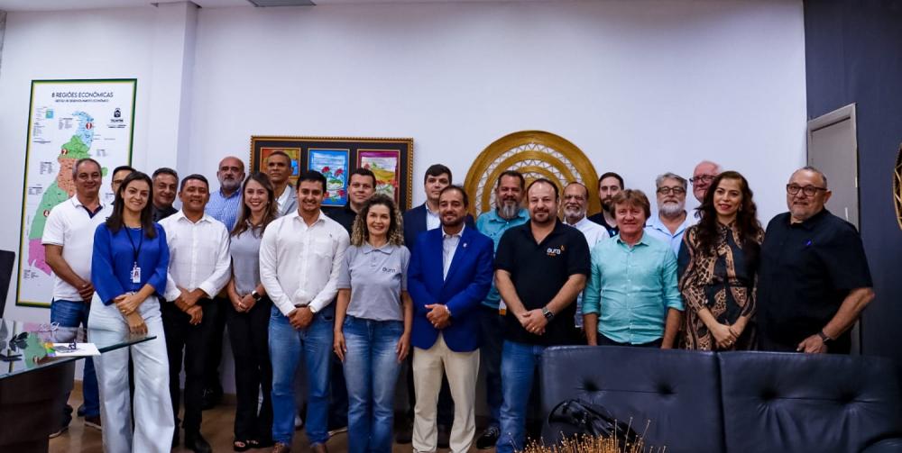 Governo do Tocantins recebe representantes de mineradoras de ouro para tratar sobre TFRM