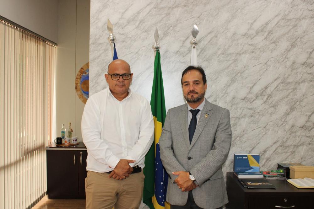 Implantação de abatedouro de frango em Colinas do Tocantins é discutido na Secretaria da Indústria, Comércio e Serviços