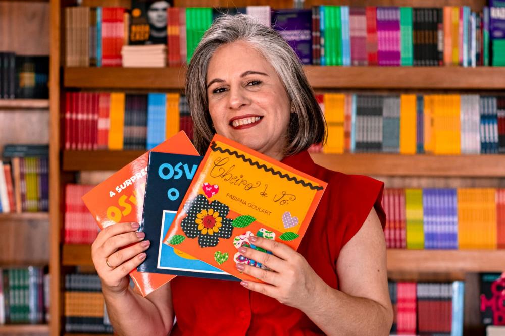 Professora da rede municipal de ensino lança obra literária nesta terça-feira, 28